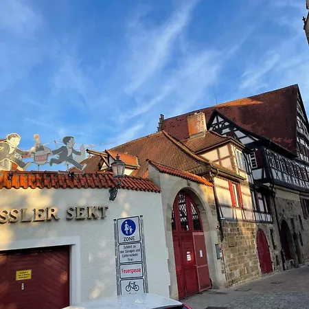 Secondhome Stuttgart: Modern Near Esslingen's Historic Center Apartment *