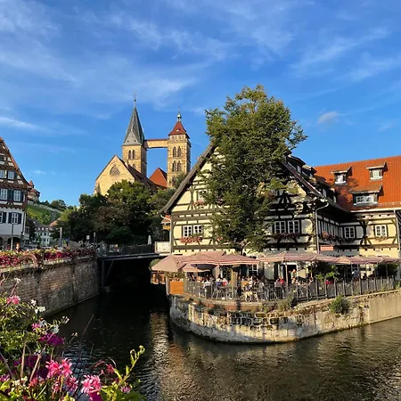Secondhome Stuttgart - Sehr Schoene Und Moderne Nahe Dem Historischen Stadtkern Von Esslingen An Lejlighed