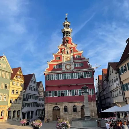 Lejlighed Secondhome Stuttgart - Sehr Schoene Und Moderne Nahe Dem Historischen Stadtkern Von Esslingen An *
