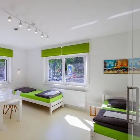 アパート Secondhome Stuttgart - Sehr Schoene Und Moderne Nahe Dem Historischen Stadtkern Von Esslingen An エスリンゲン