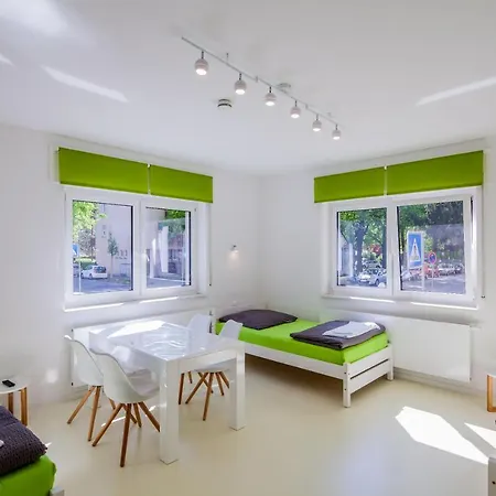 Secondhome Stuttgart - Sehr Schoene Und Moderne Nahe Dem Historischen Stadtkern Von Esslingen An Lejlighed